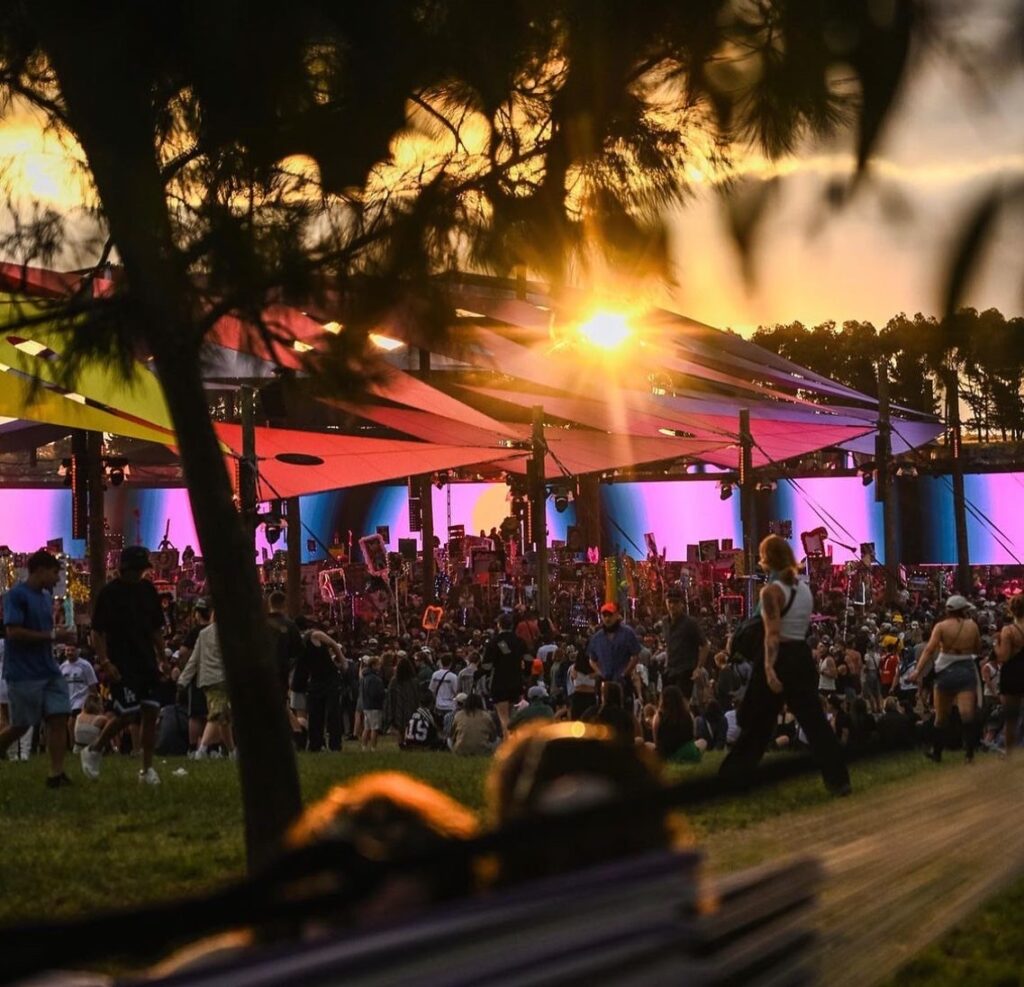 LED Screen Media Servers ROE CB5 WOOHAH Festival Dance Tent